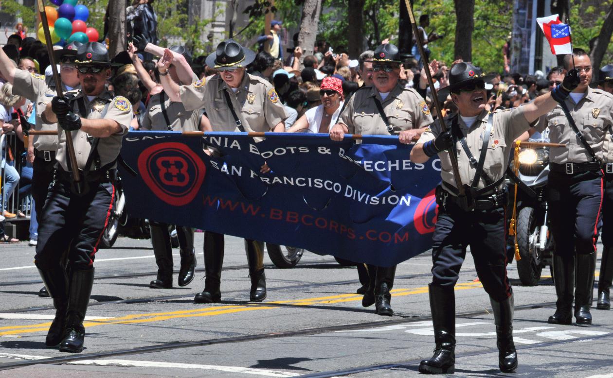 ./Pride_Banner_20110626_130328_B11_6299.jpg