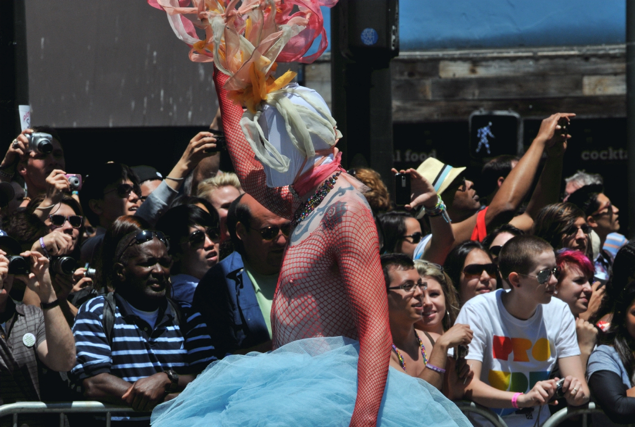 ./Pride_Parade_20110626_121529_B11_5966.jpg