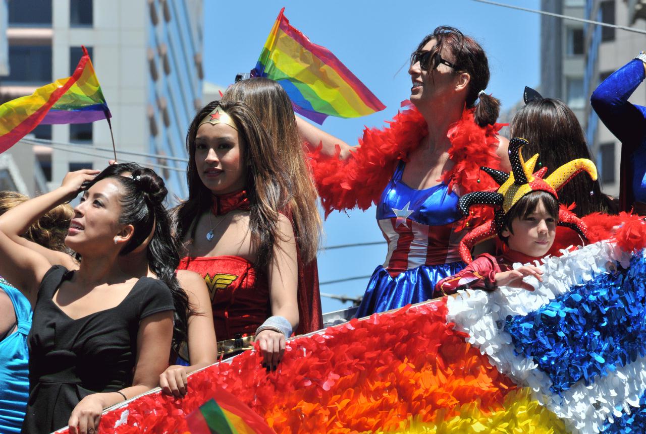 ./Pride_Parade_20110626_122152_B11_6034.jpg