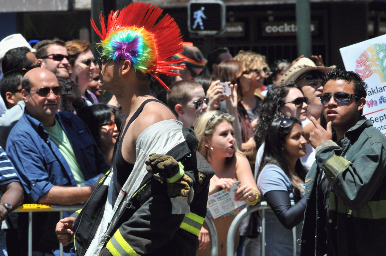 ./Pride_People_20110626_125419_B11_6229.jpg