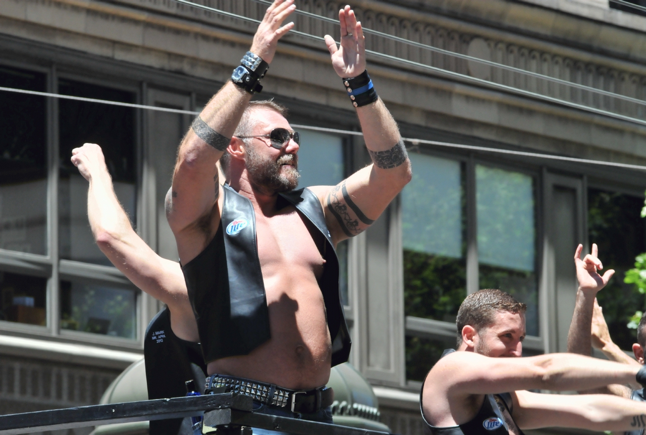 ./Pride_Parade_San_Francisco_20120624_141336_B12_7000.jpg