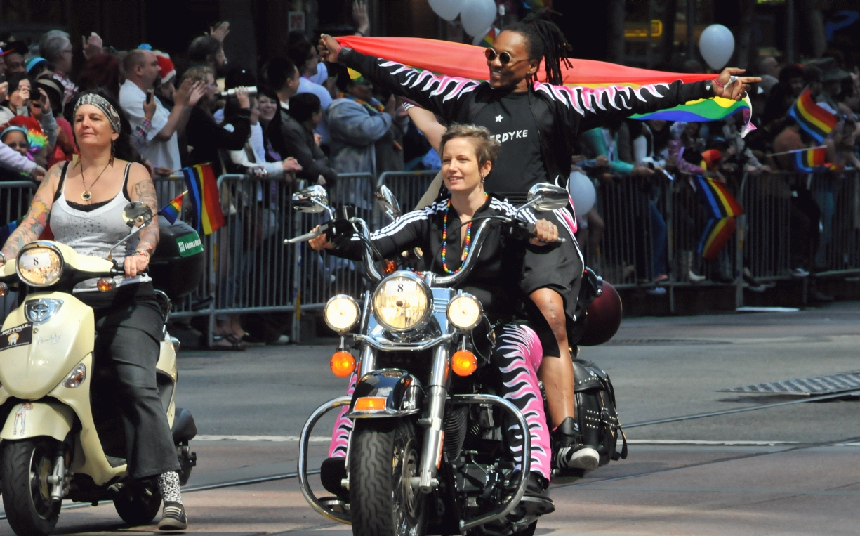 ./Pride_Parade_San_Francisco_20120624_103749_b12_5949.jpg