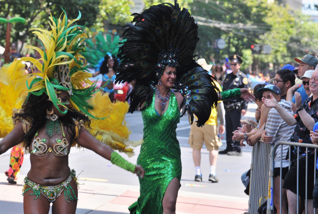 ./San_Francisco_LGBT_Pride_Parade_20130630_120150_B13_6286.jpg