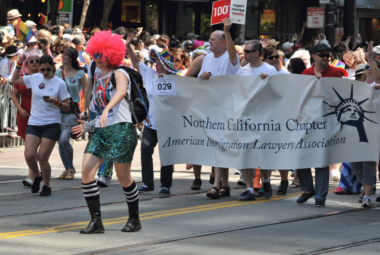 ./San_Francisco_LGBT_Pride_Parade_20130630_114027_B13_6084.jpg