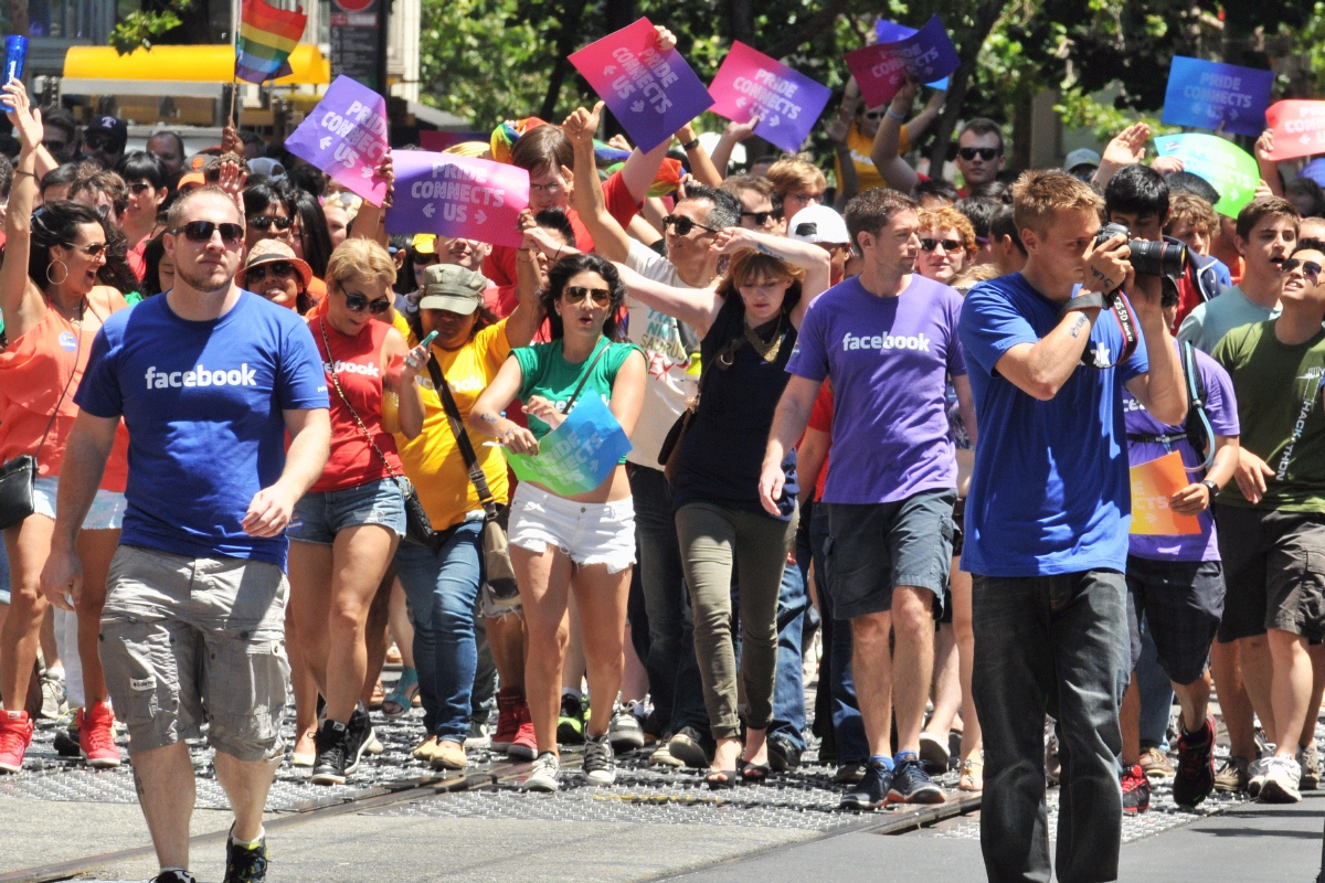 ./San_Francisco_LGBT_Pride_Parade_20130630_121335_B13_6361.jpg