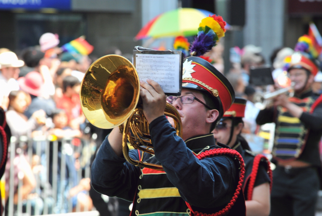 ./San_Francisco_LGBT_Pride_Parade_20130630_110904_B13_5878.jpg