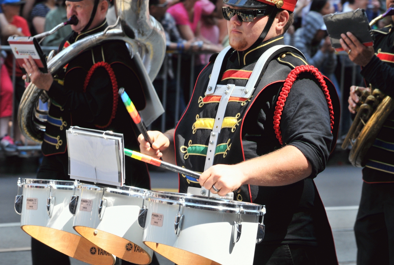 ./San_Francisco_LGBT_Pride_Parade_20130630_111017_B13_5887.jpg