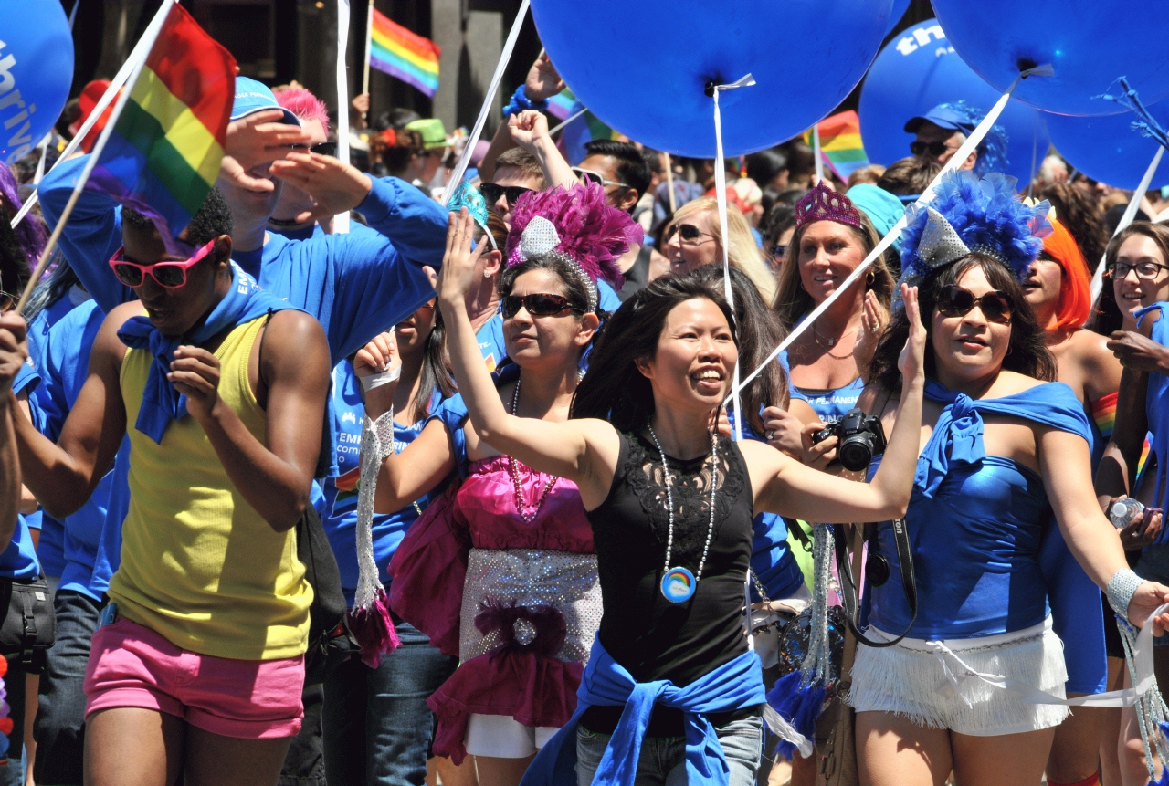 ./San_Francisco_LGBT_Pride_Parade_20130630_122933_B13_6560.jpg