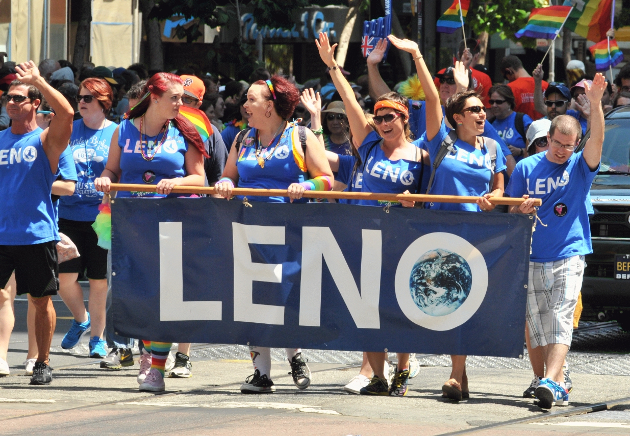 ./San_Francisco_LGBT_Pride_Parade_20130630_114731_B13_6161.jpg