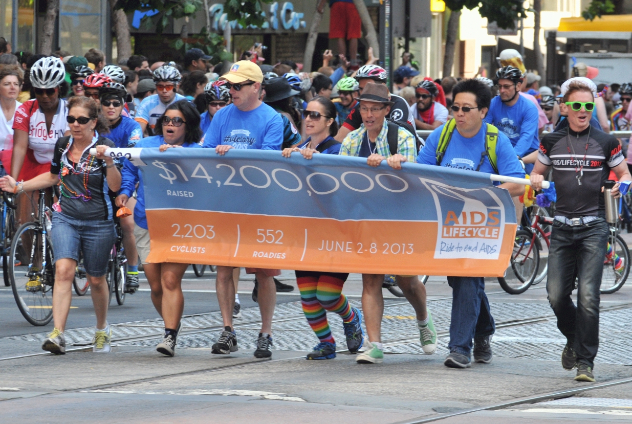 ./San_Francisco_LGBT_Pride_Parade_20130630_104507_B13_5700.jpg