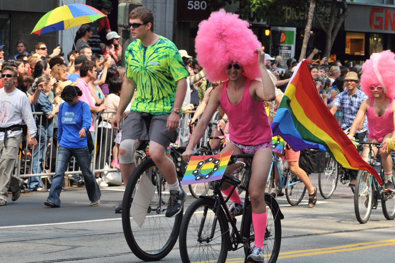 ./San_Francisco_LGBT_Pride_Parade_20130630_104605_B13_5721.jpg