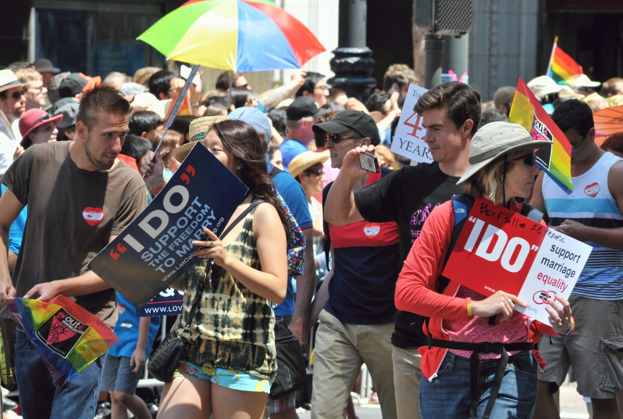 ./San_Francisco_LGBT_Pride_Parade_20130630_114510_B13_6138.jpg