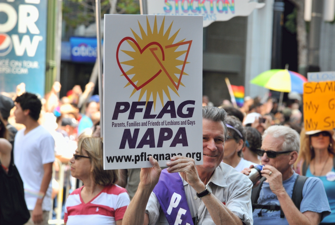 ./San_Francisco_LGBT_Pride_Parade_20130630_110503_B13_5833.jpg