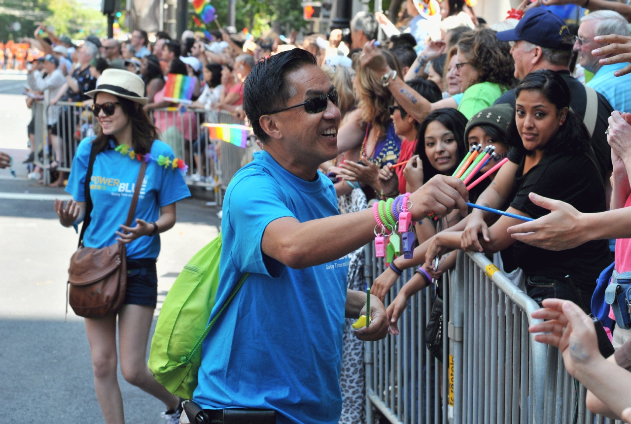 ./San_Francisco_LGBT_Pride_Parade_20130630_123325_B13_6606.jpg