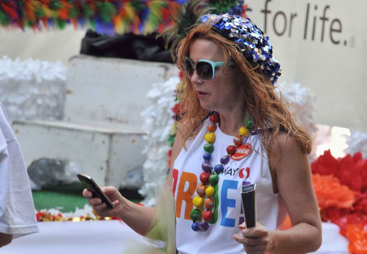 ./San_Francisco_LGBT_Pride_Parade_20130630_121546_B13_6408.jpg