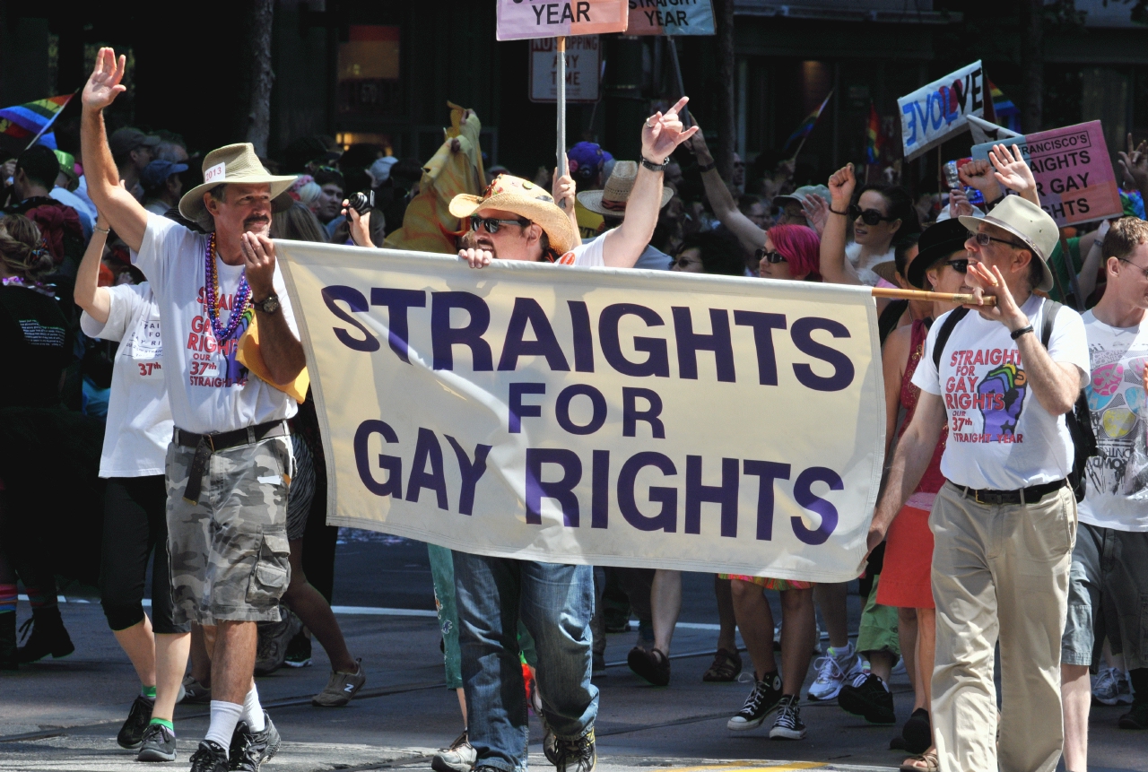 ./San_Francisco_LGBT_Pride_Parade_20130630_110551_B13_5838.jpg