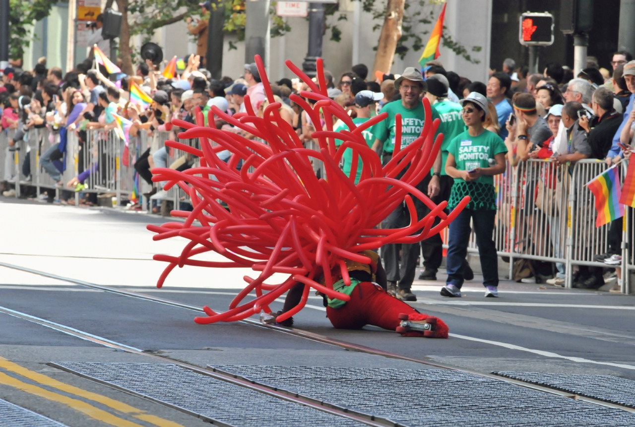 ./San_Francisco_Pride_Parade_20140629_104809_B14_0859.jpg