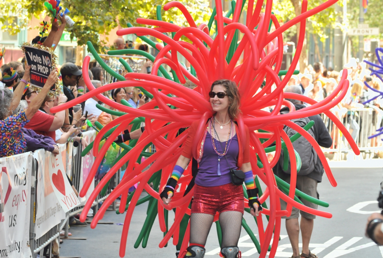 ./San_Francisco_Pride_Parade_20140629_105337_B14_0890.jpg