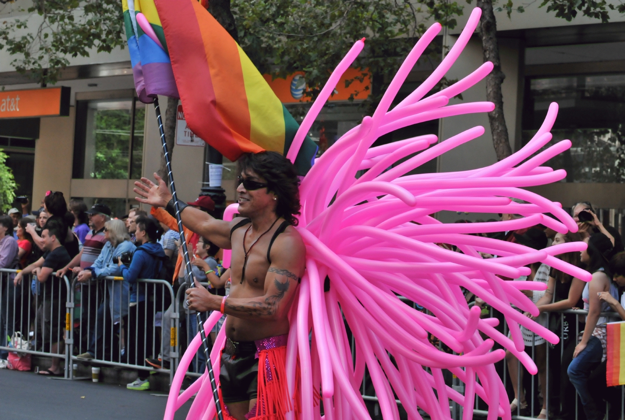 ./San_Francisco_Pride_Parade_20140629_105505_B14_0923.jpg