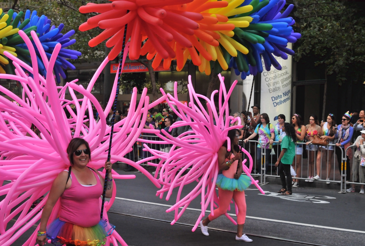 ./San_Francisco_Pride_Parade_20140629_105558_C14_5851.jpg