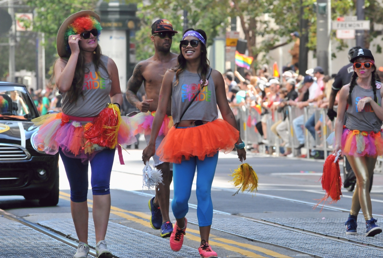 ./San_Francisco_Pride_Parade_20140629_104113_B14_0840.jpg