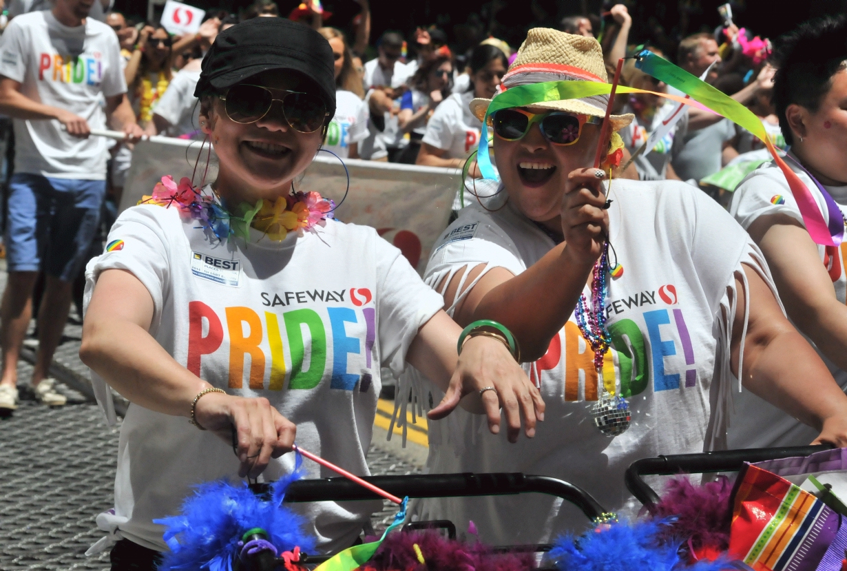 ./San_Francisco_Pride_Parade_20140629_132618_C14_7474.jpg