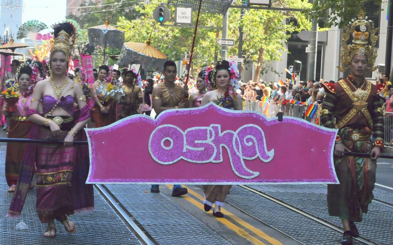 ./San_Francisco_Pride_Parade_20140629_114010_C14_6285.jpg