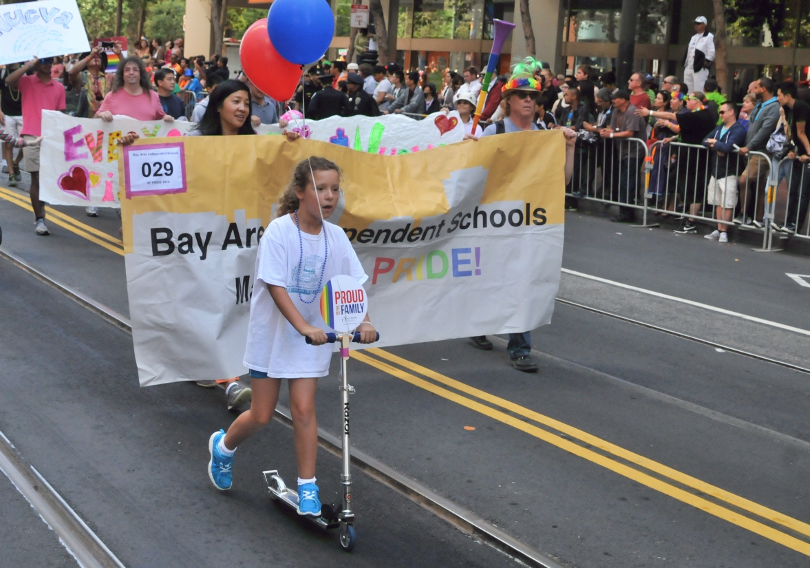 ./San_Francisco_Pride_Parade_20140629_112131_C14_6061.jpg