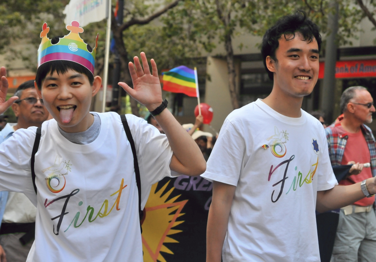 ./San_Francisco_Pride_Parade_20140629_114509_C14_6371.jpg