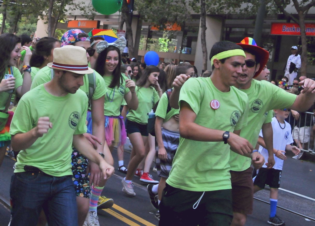 ./San_Francisco_Pride_Parade_20140629_112520_C14_6127.jpg