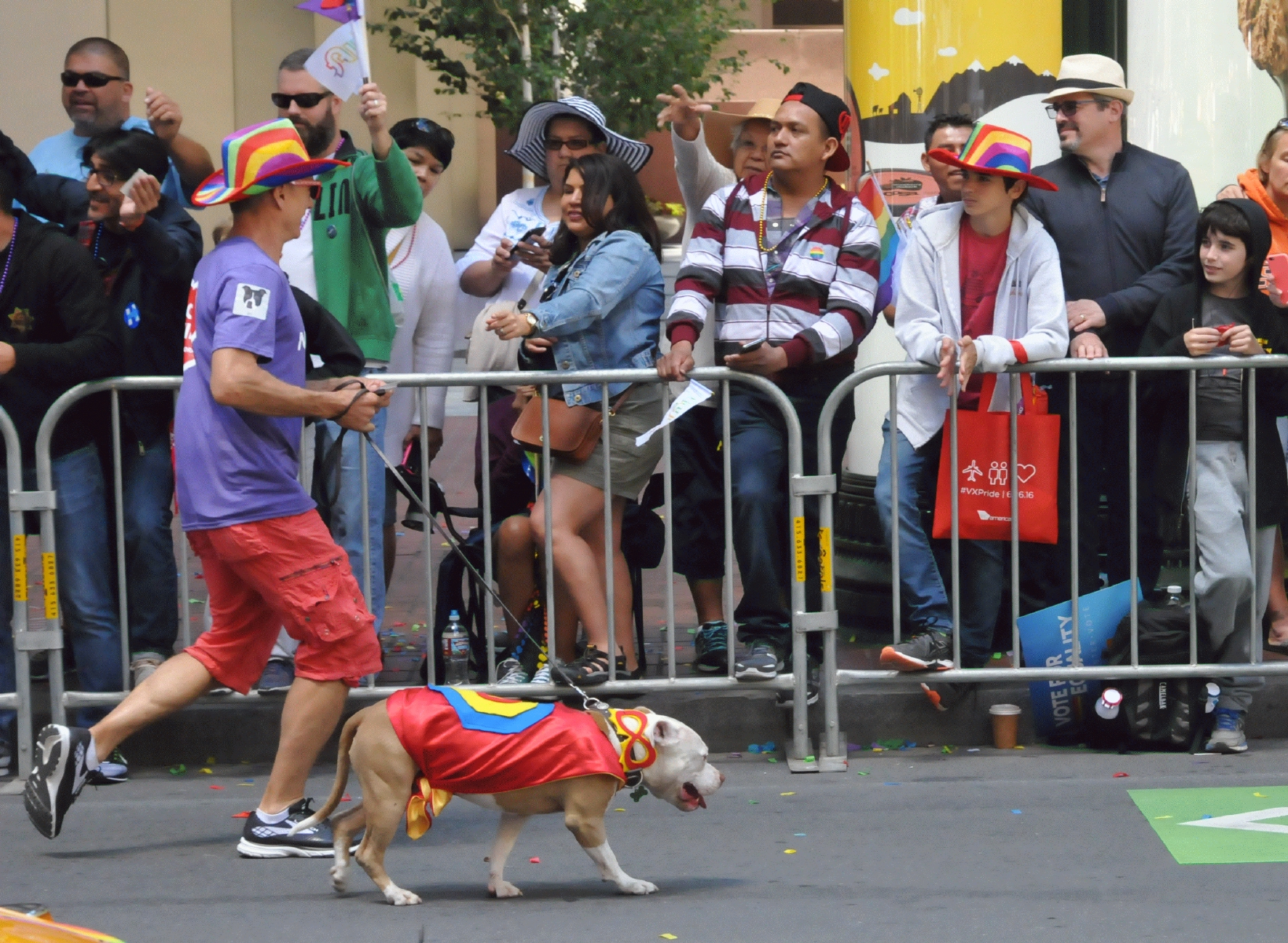 ./San_Francisco_Pride_Parade_20160626_115943_C16_6010.jpg