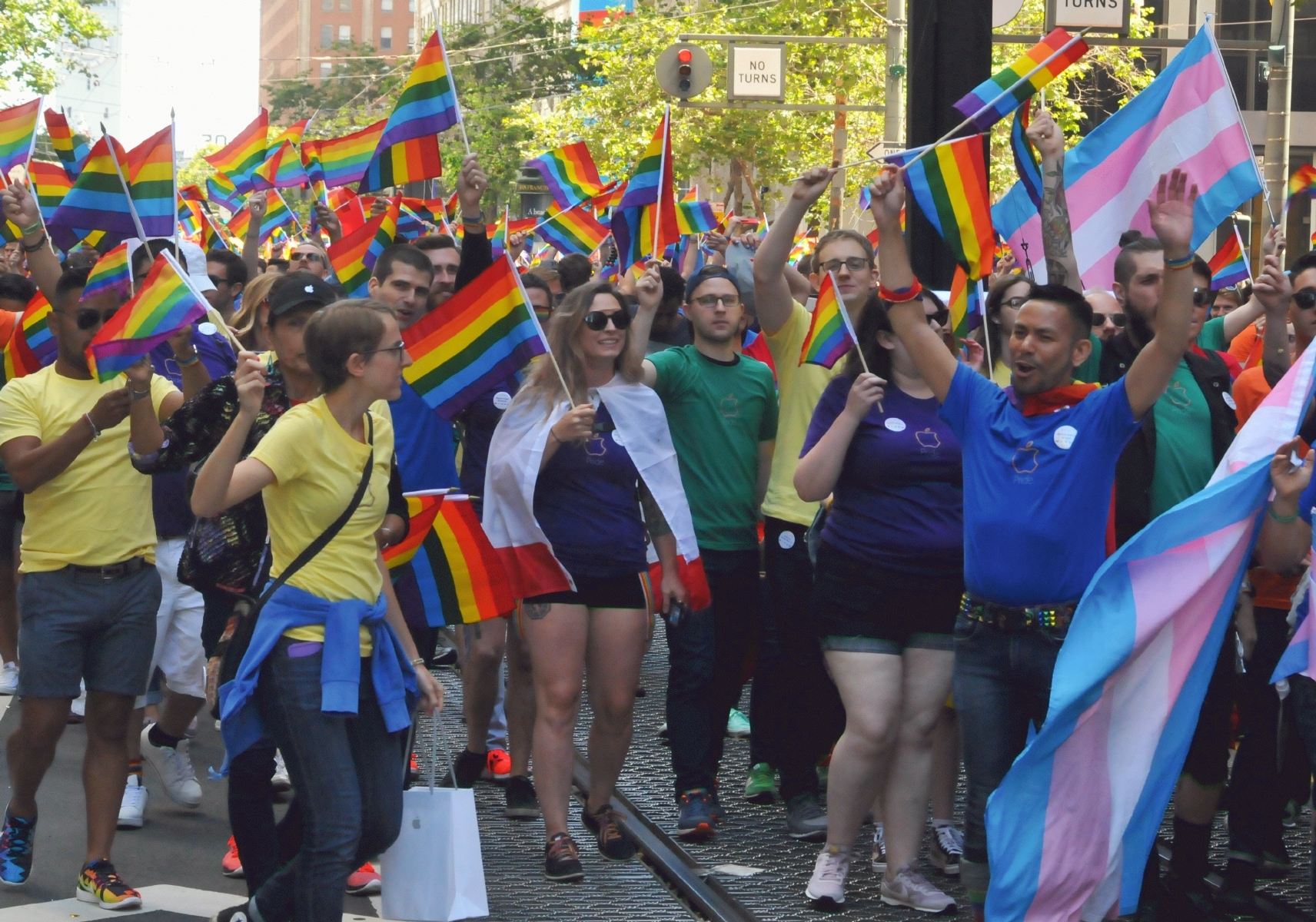 ./San_Francisco_Pride_Parade_20160626_114303_C16_5706.jpg