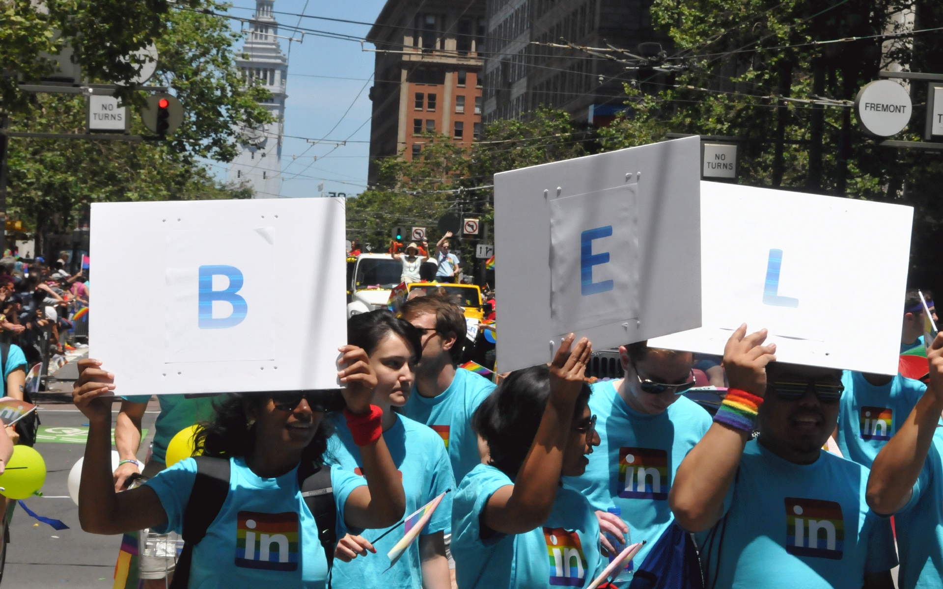 ./San_Francisco_Pride_Parade_20160626_135013_C16_7402.jpg