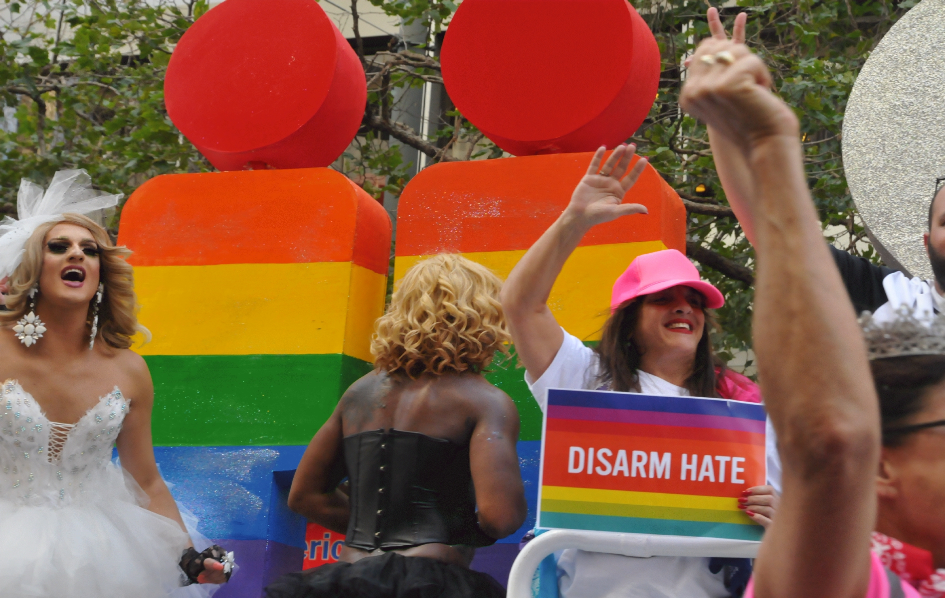 ./San_Francisco_Pride_Parade_20160626_110143_C16_5012.jpg