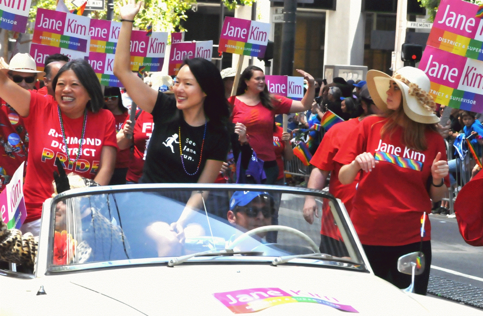 ./San_Francisco_Pride_Parade_20160626_122942_C16_6489.jpg