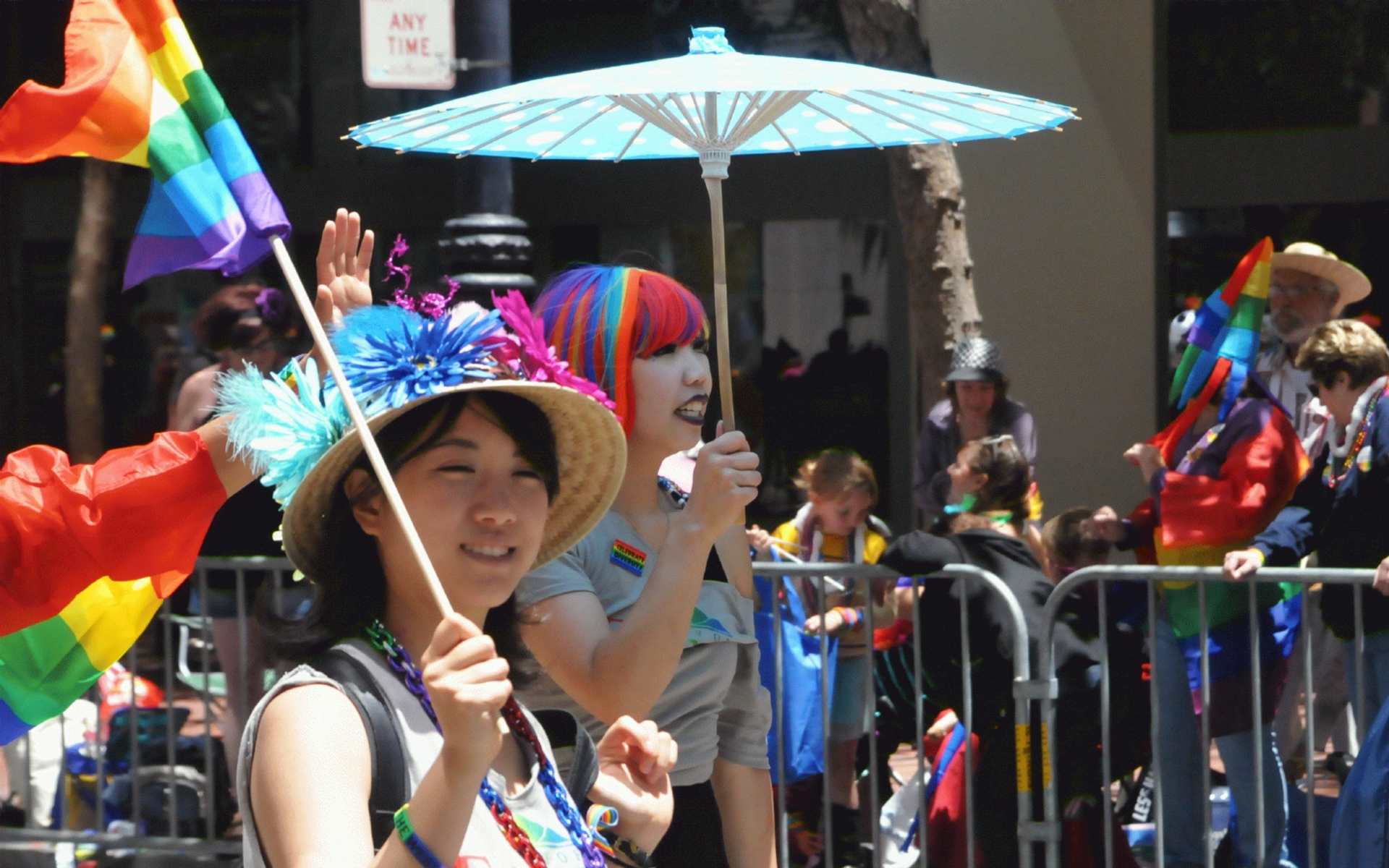 ./San_Francisco_Pride_Parade_20160626_134208_C16_7302.jpg