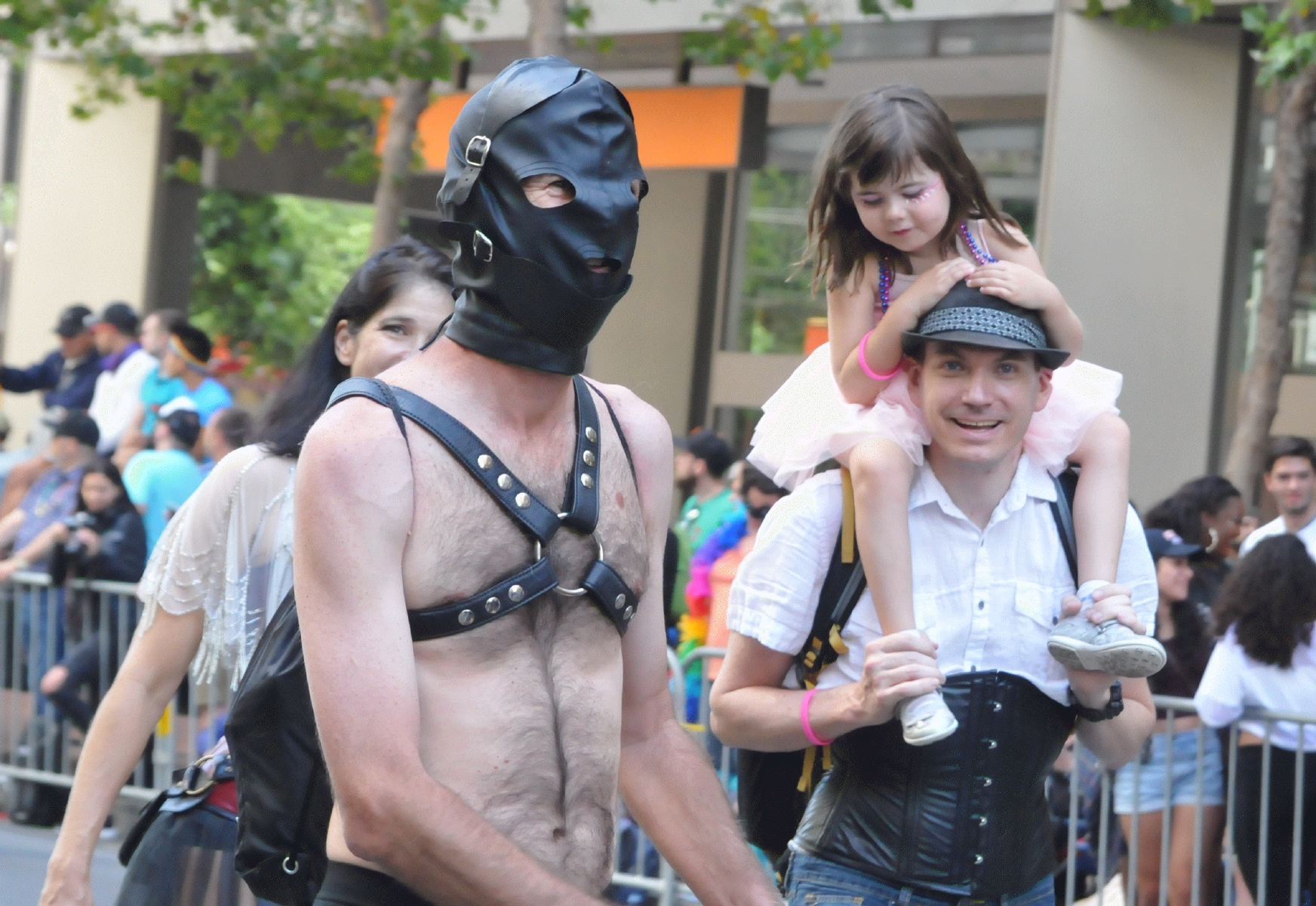 ./San_Francisco_Pride_Parade_20160626_105602_C16_4964.jpg