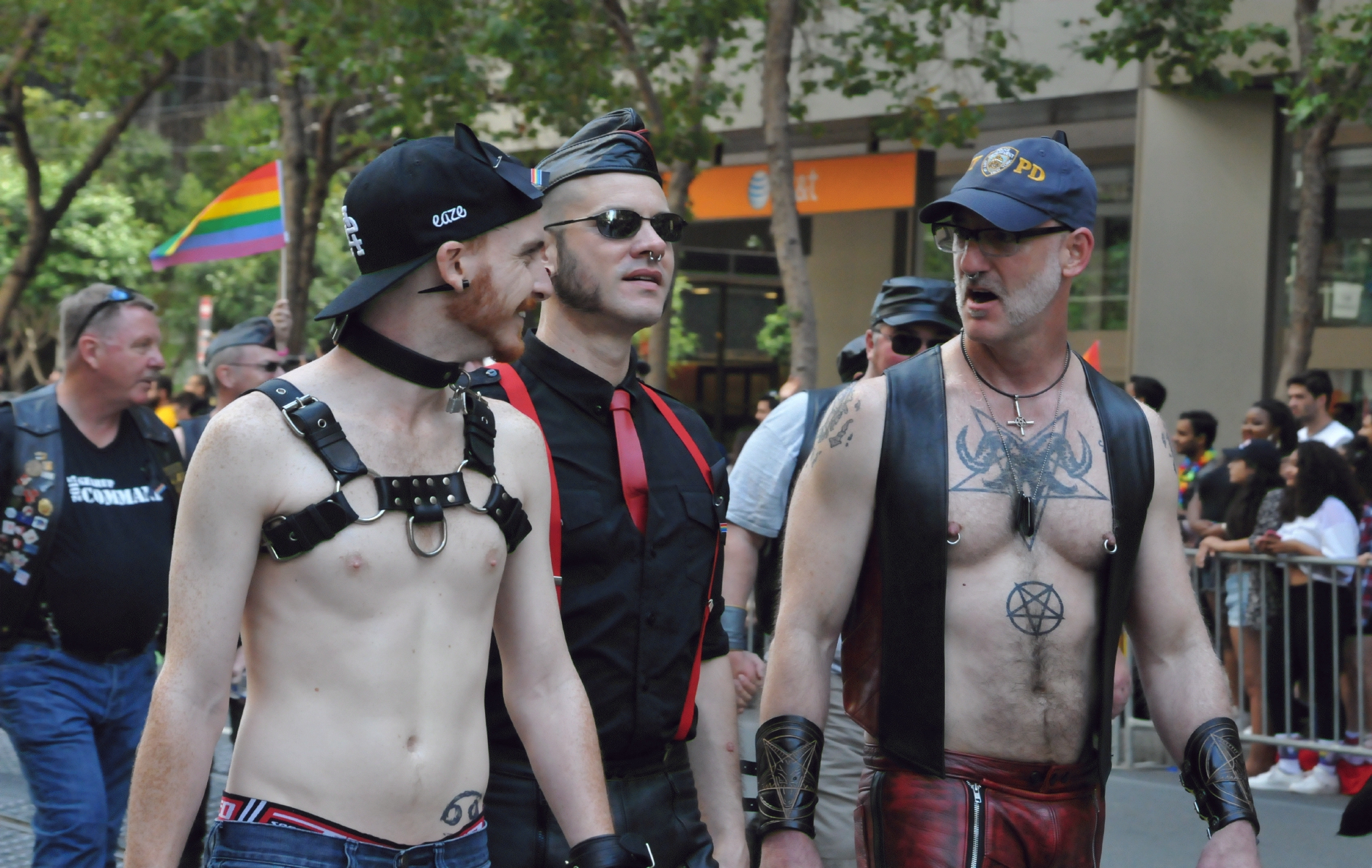 ./San_Francisco_Pride_Parade_20160626_105503_C16_4931.jpg