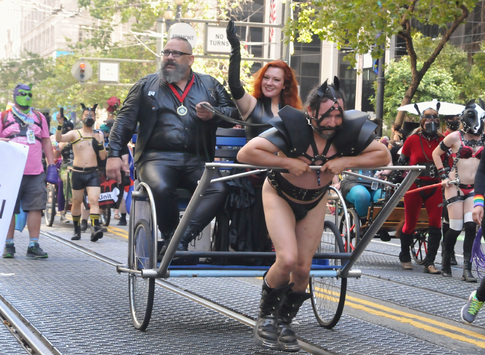 ./San_Francisco_Pride_Parade_20160626_105355_C16_4891.jpg