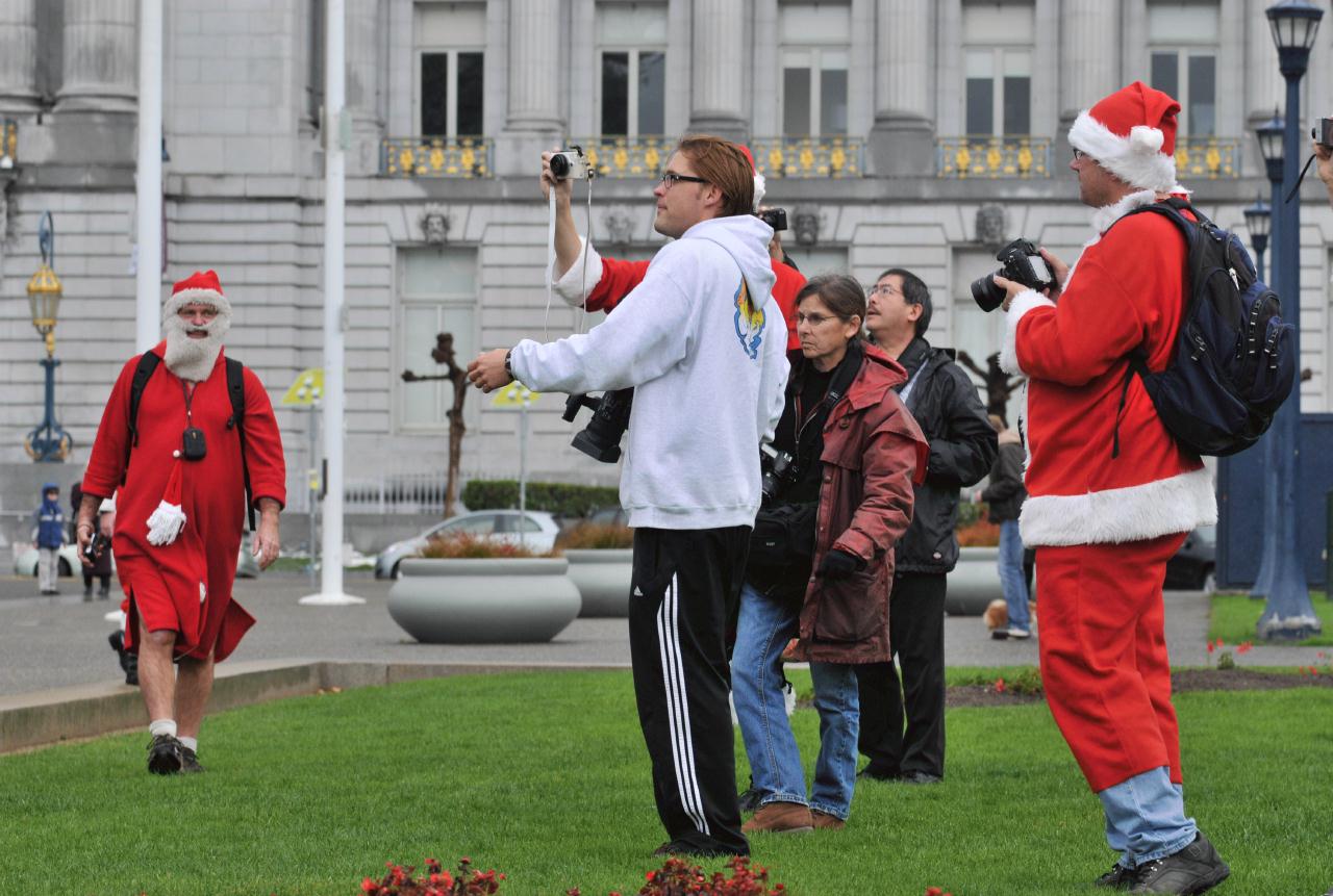 ./Santarchy20091212_12_115250_0566BCX.jpg