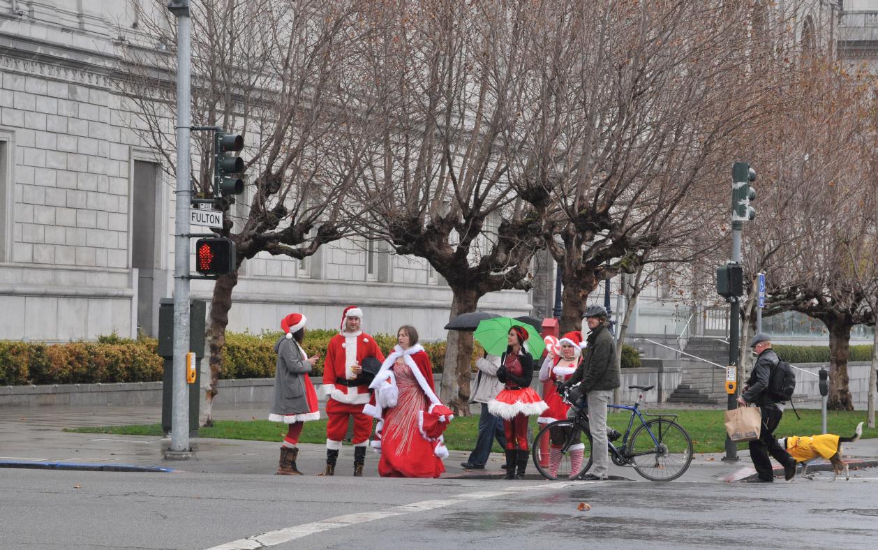 ./Santarchy20091212_17_115832_0577BCX.jpg