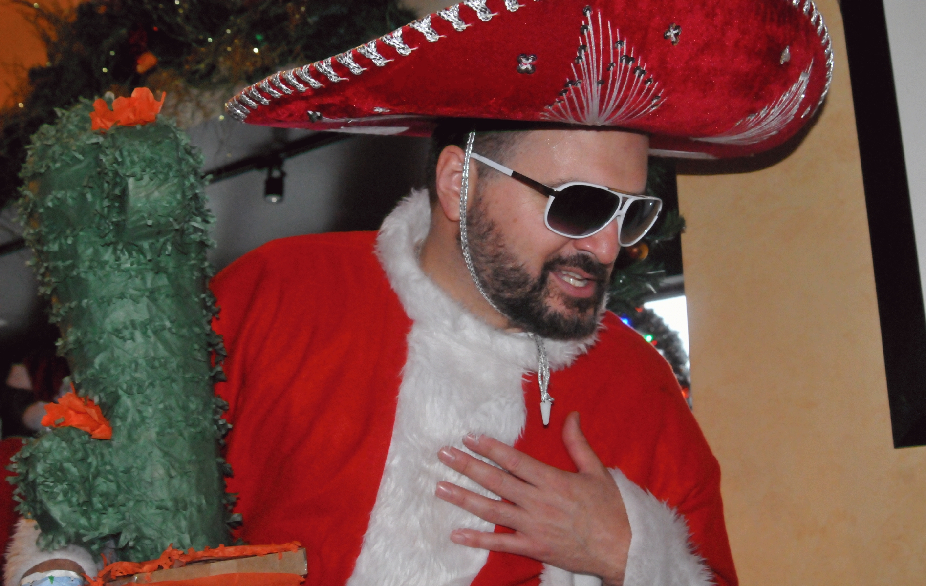 ./Santacon_Hi_Dive_SF_20161210_120918_X16_0530.jpg