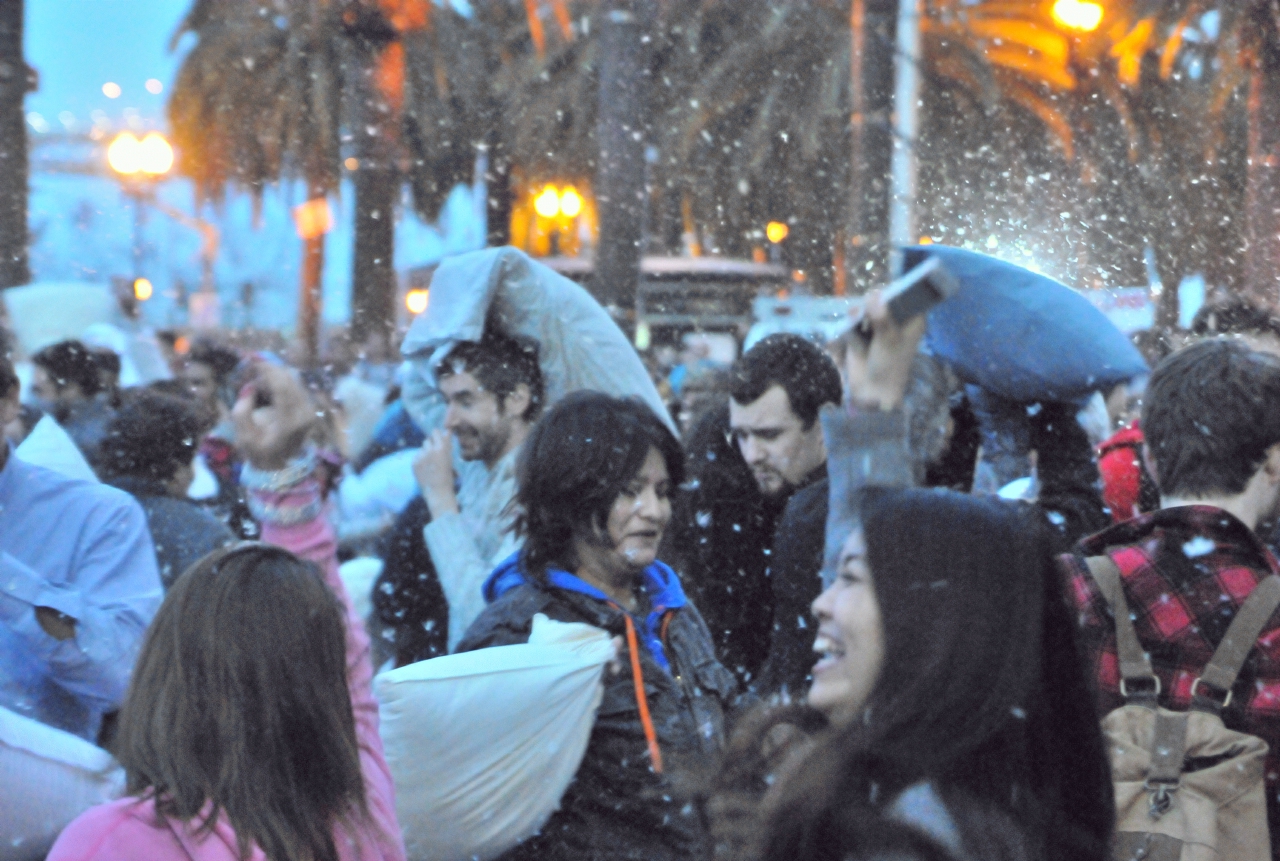 ./Valentines_Day_Pillow_Fight_20140214_175658_C14_0329.jpg