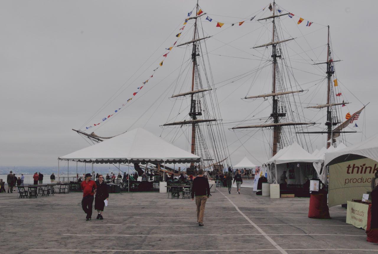 ./FestivalofSail20080727_01_1557BCX.jpg