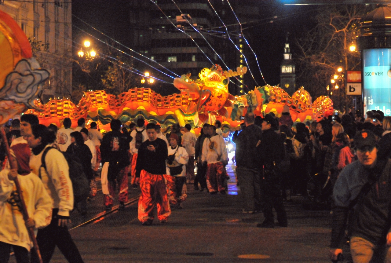 ./2013_Chinese_New_Year_Parade_San_Francisco_20130223_193304_B13_1114.jpg