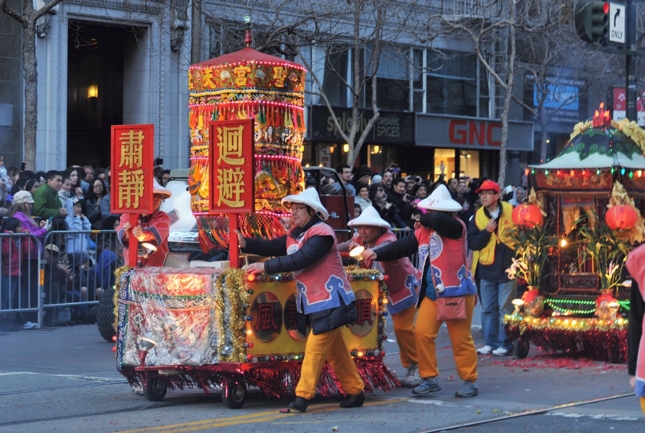 ./2013_Chinese_New_Year_Parade_San_Francisco_20130223_173252_B13_0403.jpg