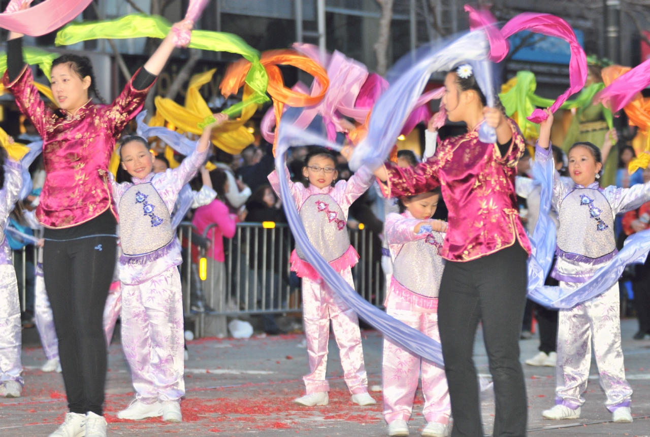 ./2013_Chinese_New_Year_Parade_San_Francisco_20130223_175543_B13_0529.jpg