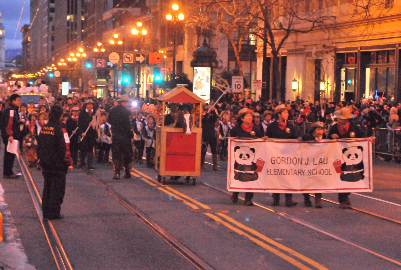 ./Chinese_New_Year_Parade_San_Francisco_20140215_180013_C14_0564.jpg