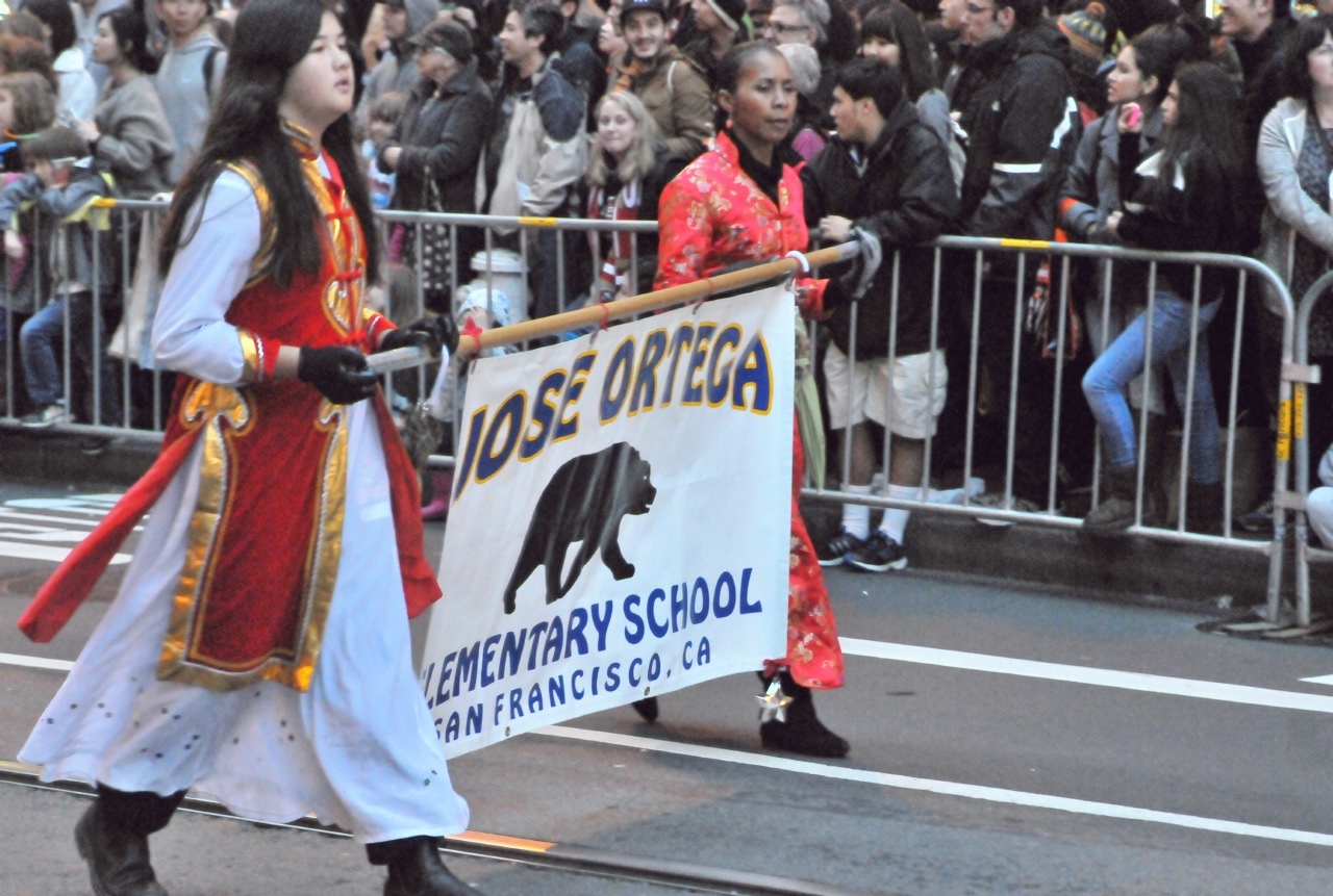 ./Chinese_New_Year_Parade_San_Francisco_20140215_174056_C14_0486.jpg