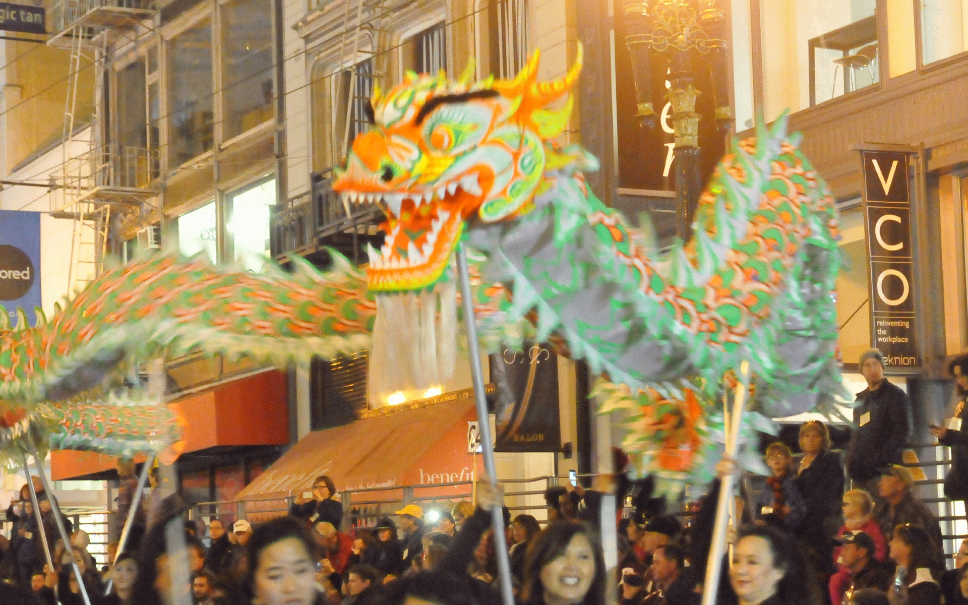 ./San_Francisco_Chinese_New_Year_Parade_20170211_193251_C17_2626.jpg